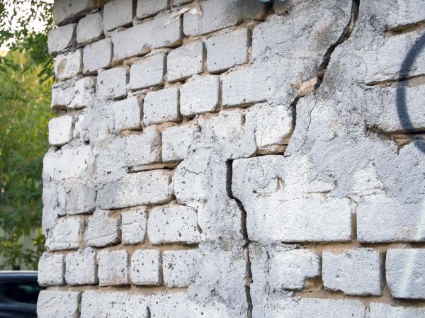 Cracked Brick Wall Repair in Gainesville